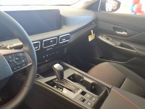 New 2026 Nissan Sentra SR image 9