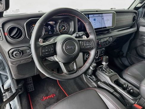 Used 2026 Jeep Wrangler Unlimited Rubicon 392 w/ Quick Order Package 27X Moab AWD/4WD image 4