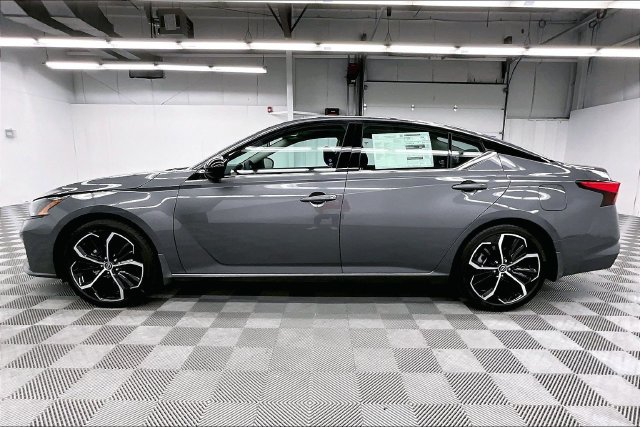 New 2026 Nissan Altima 2.5 SR FWD image 18