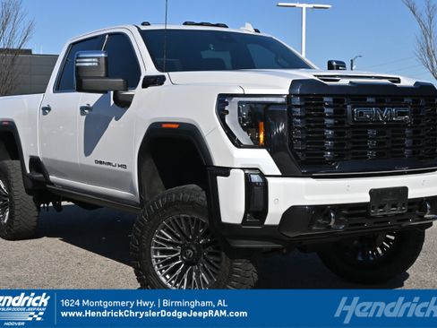 Used 2024 GMC Sierra 3500 Denali Ultimate image 1