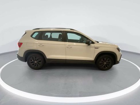 Used 2022 Volkswagen Taos S AWD/4WD image 9