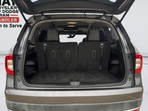 Used 2019 Honda Pilot Touring image 14