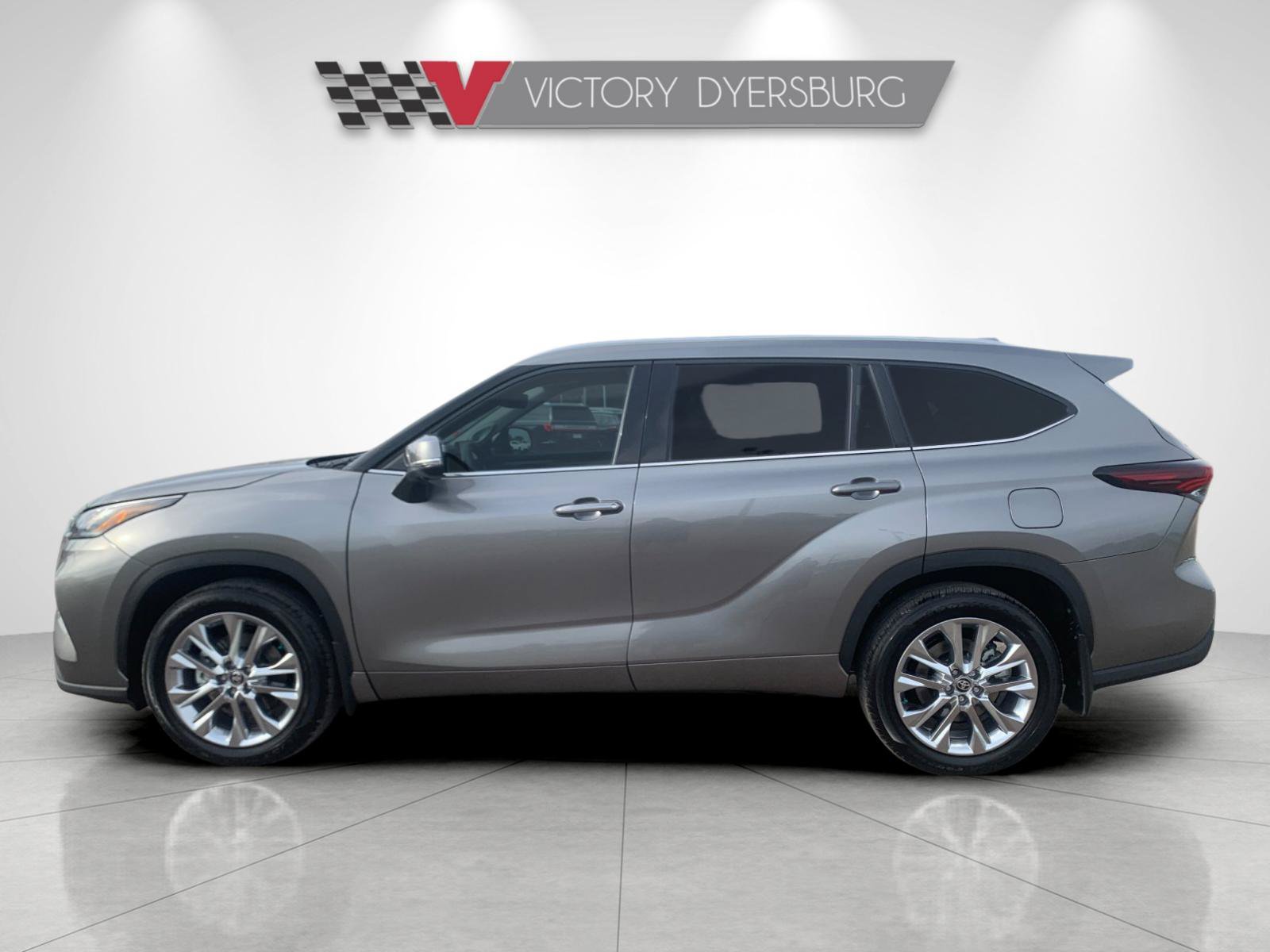New 2026 Toyota Highlander Limited AWD/4WD image 7