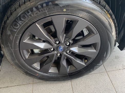 Certified 2025 Subaru Outback Onyx Edition XT w/ Popular Package #2 image 16