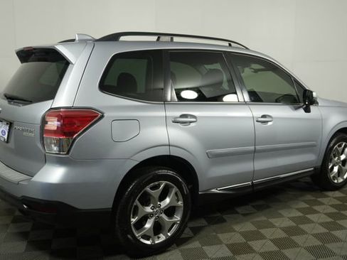 Used 2017 Subaru Forester 2.5i Touring AWD/4WD image 3