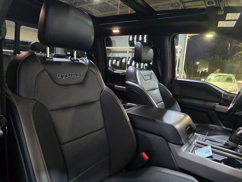 Used 2019 Ford F150 Raptor w/ Equipment Group 802A Luxury image 31