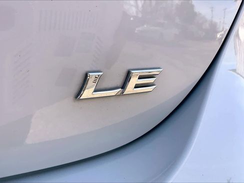 Used 2023 Toyota Camry LE image 9