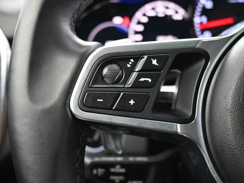 Used 2019 Porsche Cayenne image 19