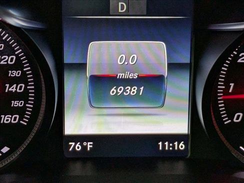 Used 2019 Mercedes-Benz GLC 300 image 12