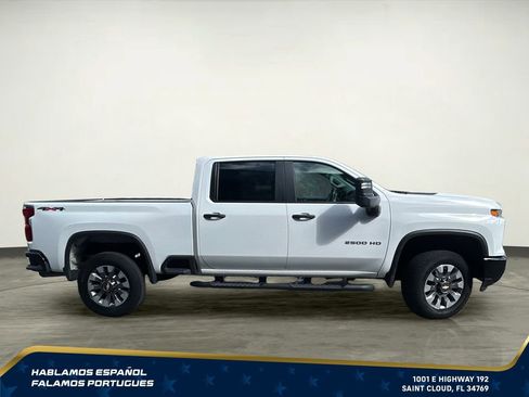 Used 2025 Chevrolet Silverado 2500 Custom w/ Custom Convenience Package AWD/4WD image 7