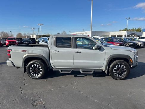 Used 2024 Nissan Frontier PRO-4X w/ Technology Package image 2