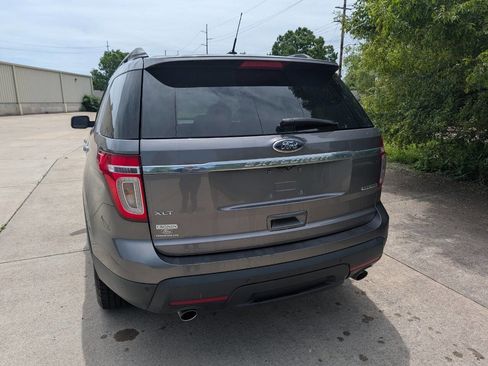 Used 2013 Ford Explorer XLT FWD image 2