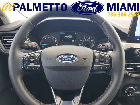 Used 2022 Ford Escape SEL image 19