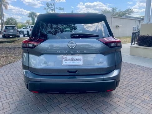Used 2025 Nissan Rogue SV AWD/4WD image 4