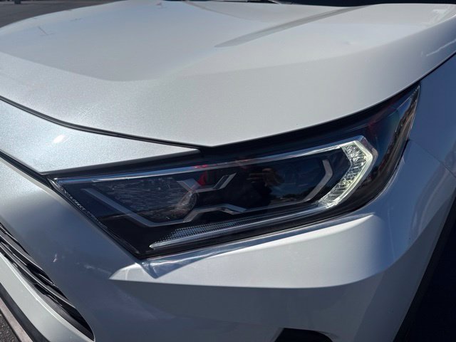 Used 2021 Toyota RAV4 XLE Premium AWD/4WD image 9