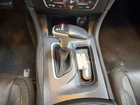 Used 2017 Dodge Charger R/T w/ Plus Group RWD image 22