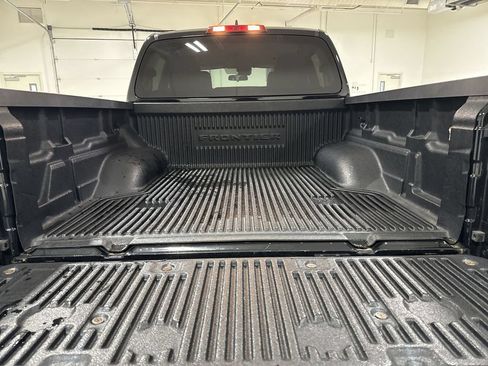 Used 2022 Nissan Frontier S w/ Technology Package AWD/4WD image 23