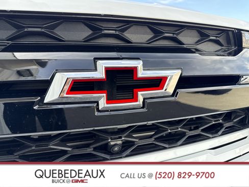 Used 2024 Chevrolet Colorado ZR2 w/ Technology Package image 10