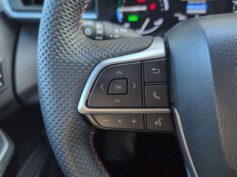 Used 2024 Toyota Sienna AWD image 16