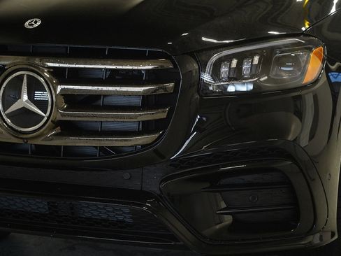 New 2026 Mercedes-Benz GLS 580 4MATIC image 8