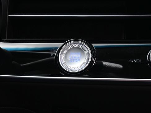 Certified 2026 Genesis GV70 2.5T image 22