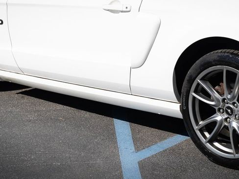 Used 2013 Ford Mustang GT Premium w/ Electronics Pkg RWD image 8