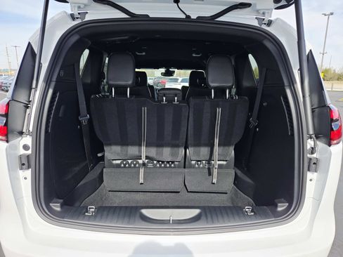 New 2026 Chrysler Pacifica Select image 14