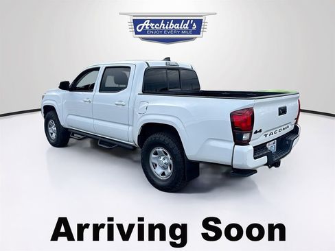 Used 2022 Toyota Tacoma SR AWD/4WD image 3