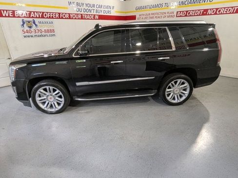 Used 2016 Cadillac Escalade Luxury image 4