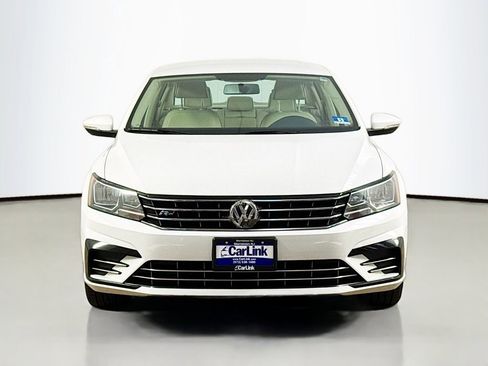 Used 2017 Volkswagen Passat 1.8T R-Line FWD image 2