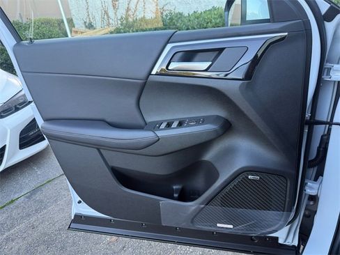 New 2026 Mitsubishi Outlander SE image 11