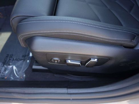 Used 2026 BMW 530i w/ Premium Package RWD image 26