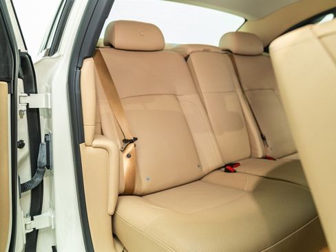 Used 2013 Rolls-Royce Ghost image 38