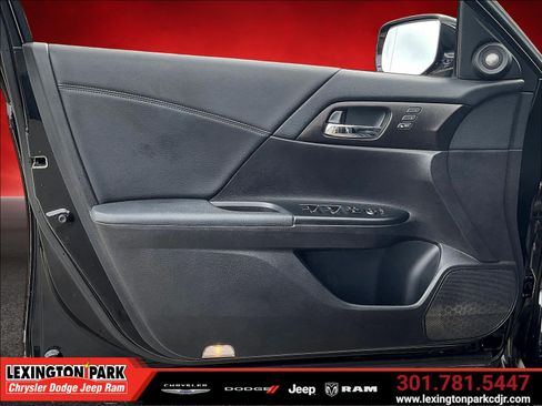 Used 2015 Honda Accord EX-L image 18