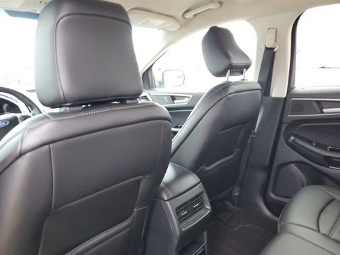 Used 2020 Ford Edge SEL w/ Convenience Package image 32