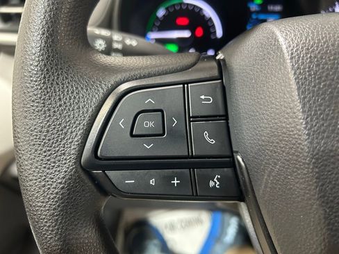 Used 2024 Toyota Sienna LE image 28