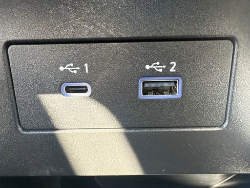 Used 2024 Nissan Titan SV w/ SV Bronze Edition Package image 37