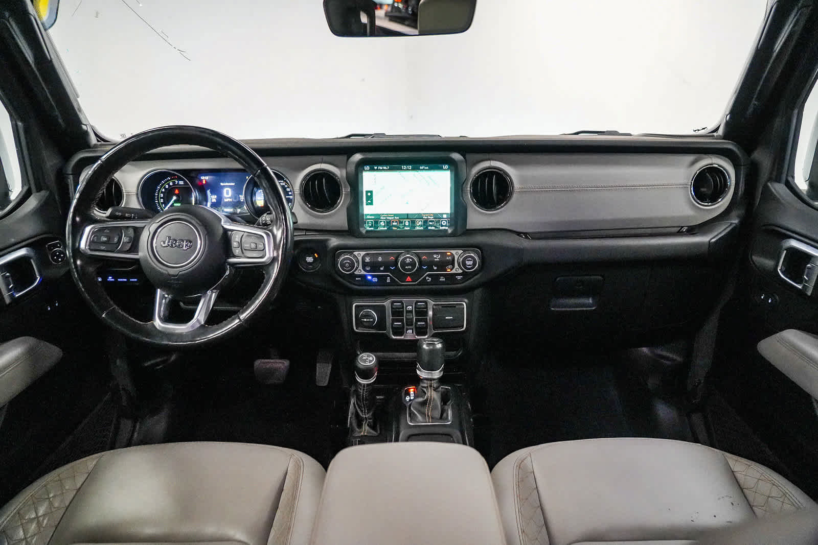 Used 2022 Jeep Wrangler Unlimited Sahara AWD/4WD image 12
