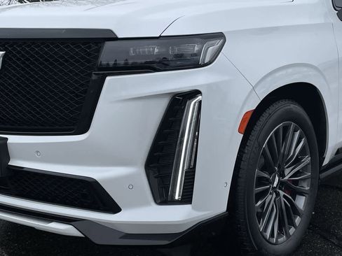 Certified 2023 Cadillac Escalade ESV V image 43