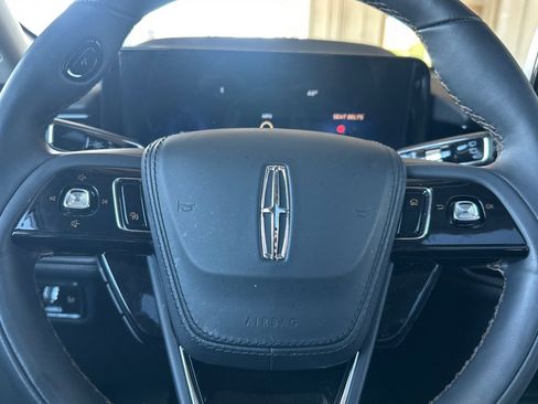 Used 2025 Lincoln Aviator Reserve w/ Equipment Group 201A AWD/4WD image 23