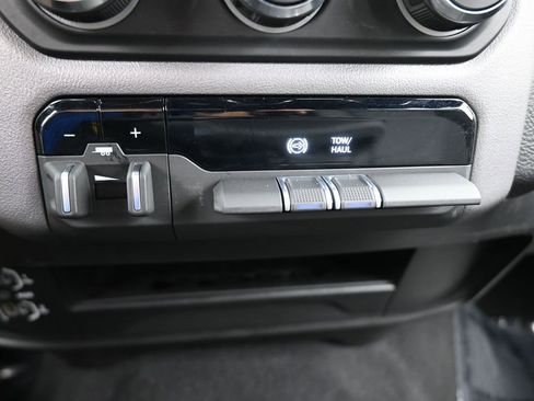 Used 2024 RAM 2500 Big Horn image 26