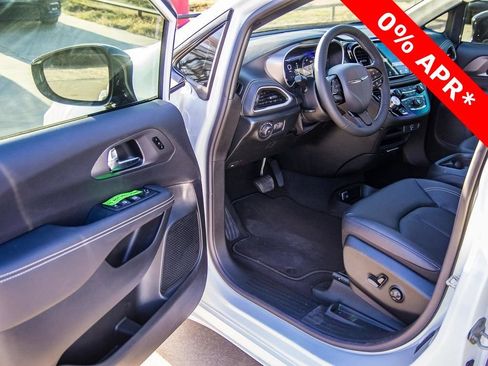 New 2026 Chrysler Pacifica Select w/ S Appearance Package FWD image 46