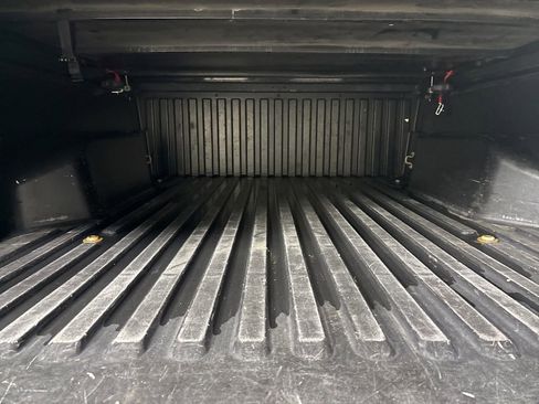 Used 2016 Toyota Tacoma TRD Sport image 24