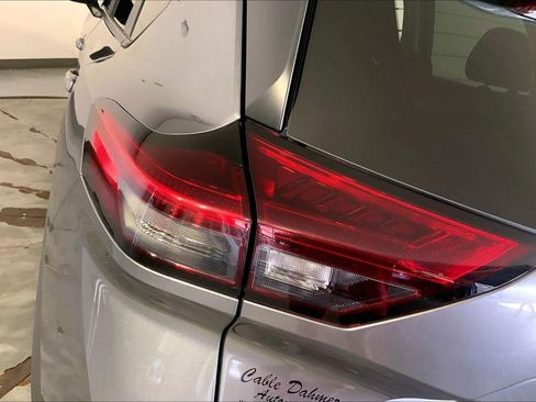 Used 2025 Nissan Rogue SV AWD/4WD image 27