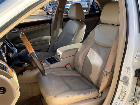 Used 2013 Chrysler 300 C image 9