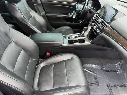 Used 2022 Honda Accord EX-L image 32