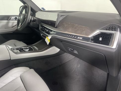 Used 2025 BMW X5 xDrive40i w/ Premium Package AWD/4WD image 17