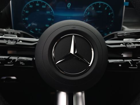 New 2026 Mercedes-Benz GLC 300 image 15