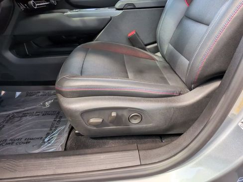 Used 2024 Chevrolet Equinox EV RS FWD image 20