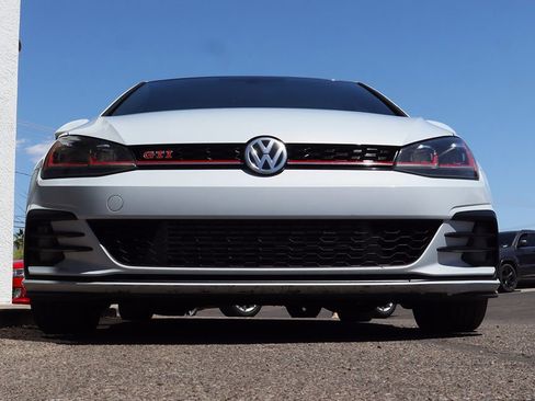 Used 2019 Volkswagen GTI SE w/ SE Experience Package image 17